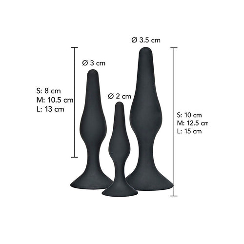 Schema technique des trois plugs anaux avec cotes : diametres 2, 3 et 3,5 cm, longueurs 8, 10,5 et 13 cm. Silhouettes des plugs incurves a base evasee en silicone.