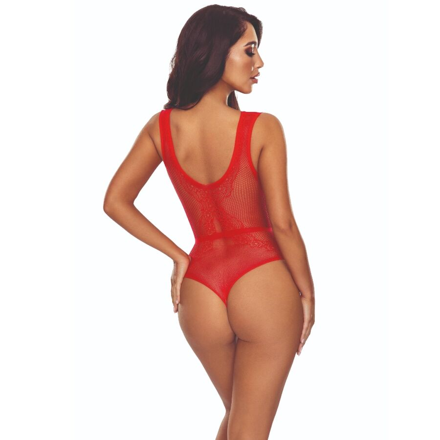 Vue de dos d'un mannequin en body resille rouge Passion, maille transparente echancree devoilant le fessier et le dos nus.