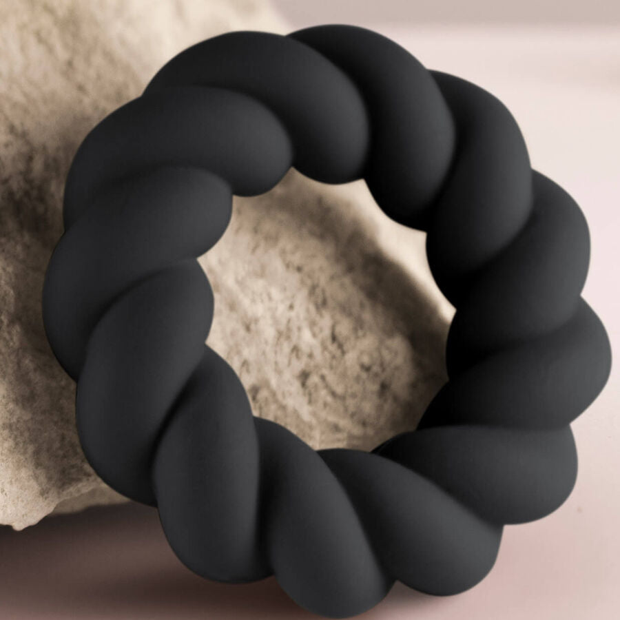 Anneau pénien en silicone souple ajustable confort — détail texture surface