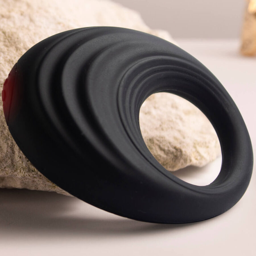 Anneau pénien vibrant en silicone pour couple — vue de dos