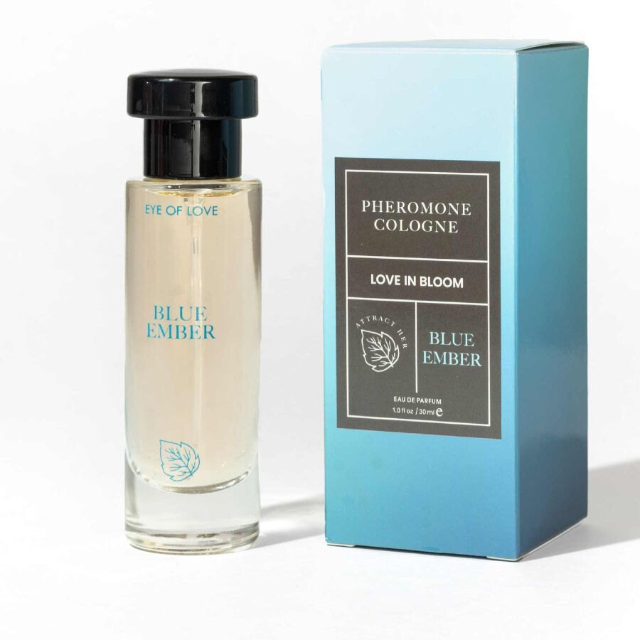Eau de parfum aux phéromones homme Blue Ember, flacon verre devant sa boite bleu degrade, sillage agrumes et bois de cedre, formule concentree vegan et cruelty-free Eye Of Love.