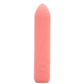 Mini vibromasseur bullet corail présenté debout, corps cylindrique lisse à pointe arrondie et bouton de commande gravé, vue verticale détaillée du produit sur fond blanc parfaitement épuré.