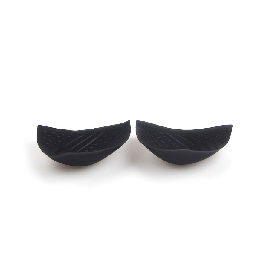 Paire de coussinets amovibles noirs livres avec le teddy Subblime, inserts rembourres pour les bonnets, accessoire de maintien presente sur fond blanc.
