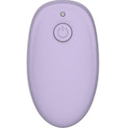 Telecommande lilas ovale du Gizi Duo avec bouton marche central, accessoire de controle a distance du sextoy de couple synchronise SVibe en silicone soyeux.