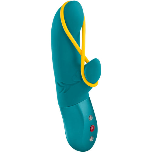 Rabbit Amorino en silicone vert vu de profil, tige incurvee pour le point G, bras court clitoridien et bande jaune amovible qui diffuse les vibrations sur la vulve.