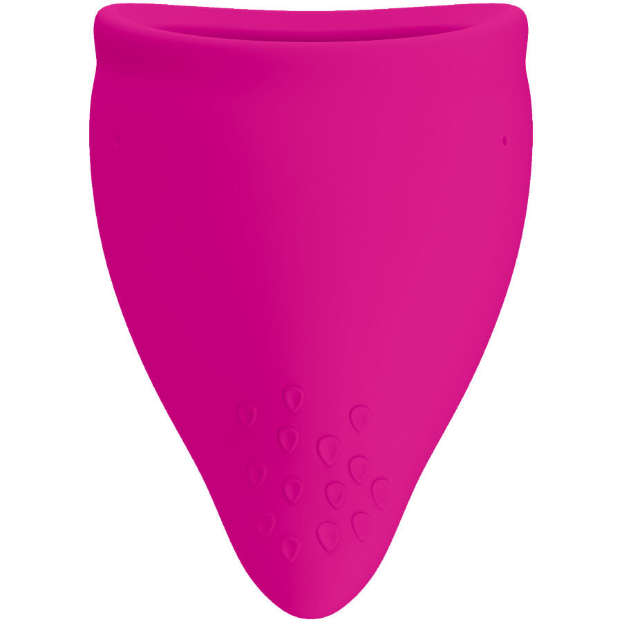 Coupe menstruelle Fun Factory fuchsia en silicone, vue frontale de la forme triangulaire arrondie et de la base nervuree, protection menstruelle reutilisable disponible en deux tailles