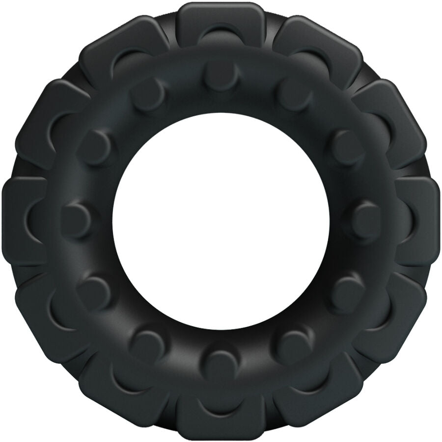 Vue de face de l'anneau Laiden Crazy Bull en silicone noir imitant un pneu, gros pavés crantés sur tout le pourtour pour une stimulation accrue.