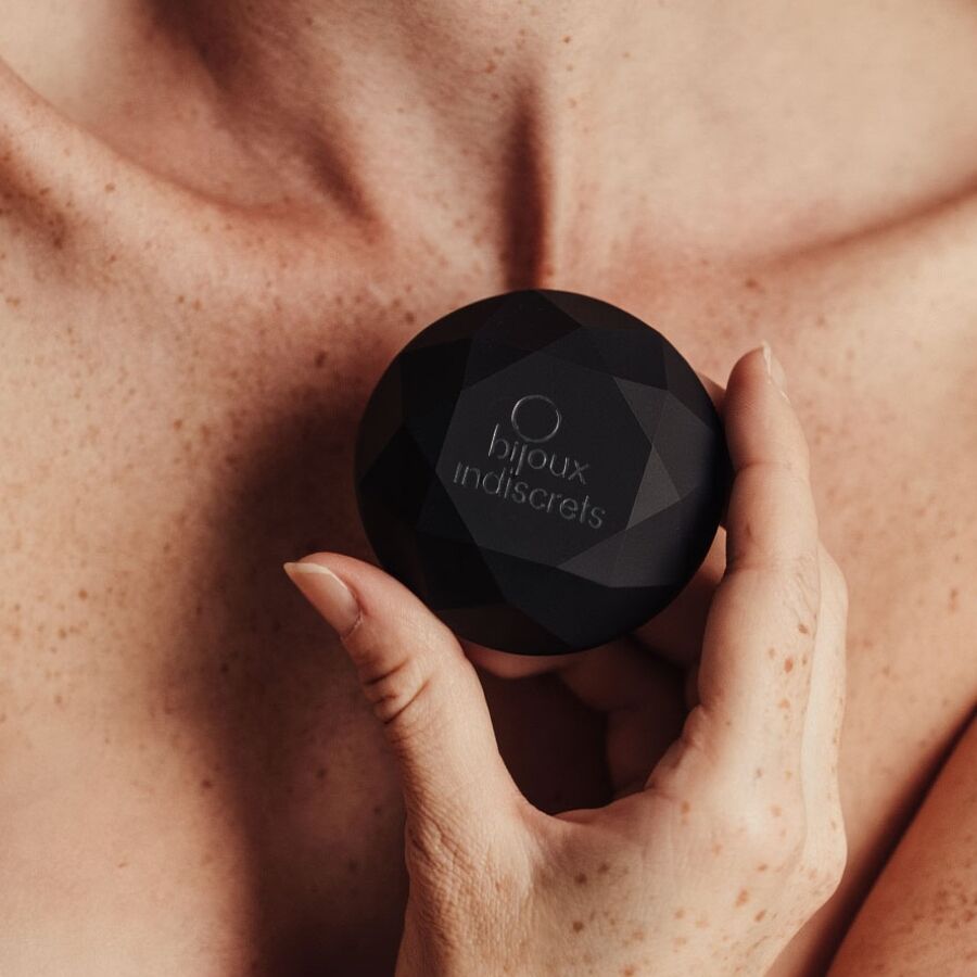 Vibrateur vingt et un diamants édition limitée noir