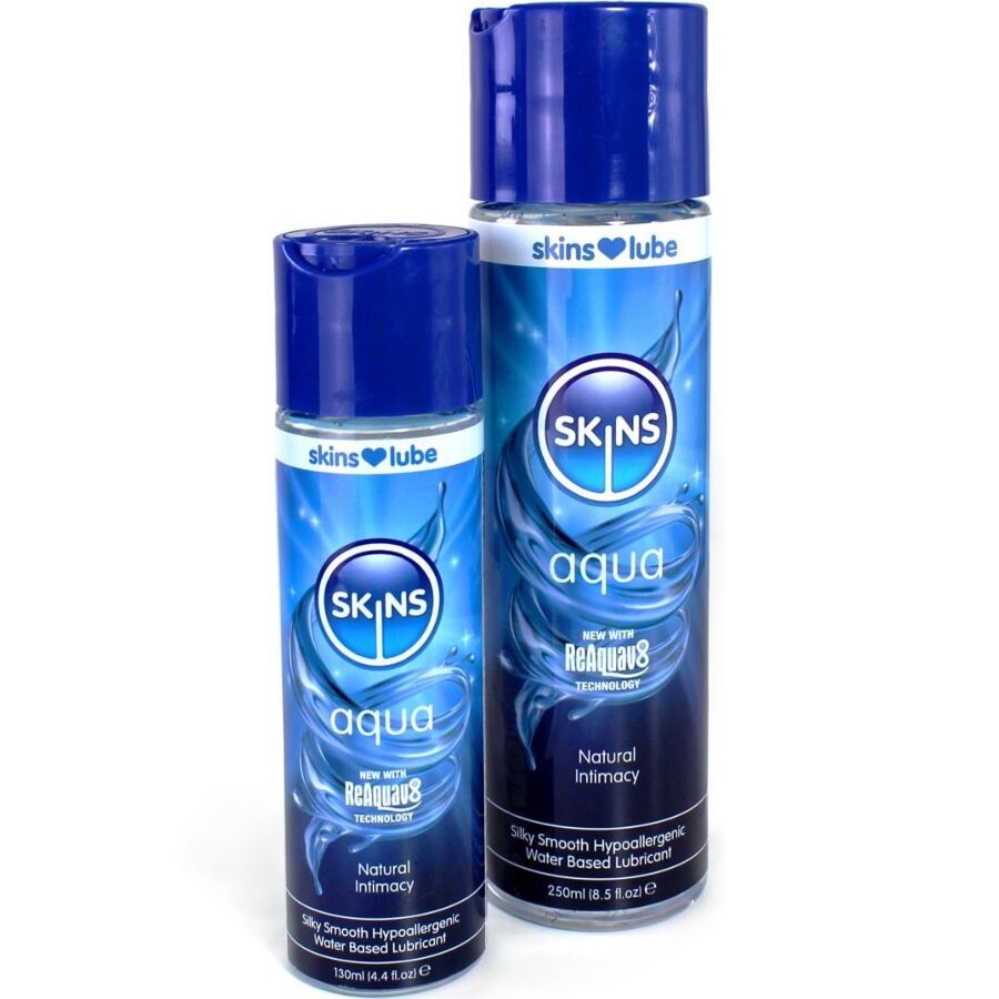 Deux flacons Skins Aqua lubrifiant base eau cote a cote, etiquettes bleues, sensation naturelle hypoallergenique disponible en plusieurs formats