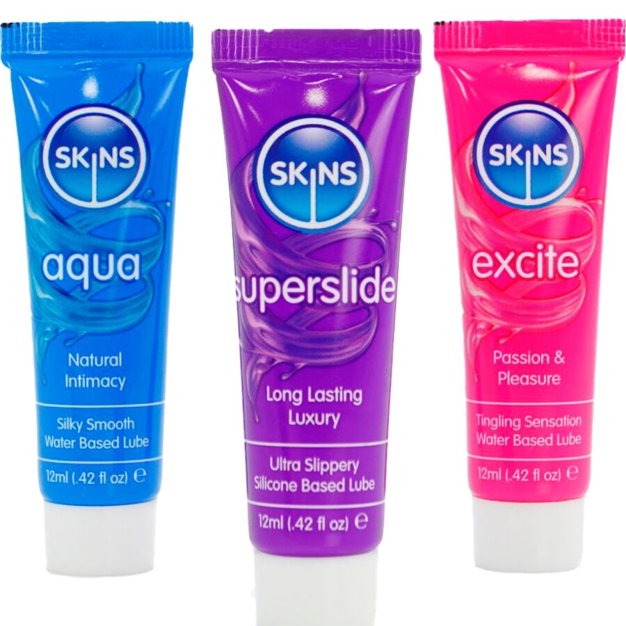 Trois tubes Skins Aqua Superslide et Excite alignes bleu violet rose, trio de lubrifiants base eau et silicone aux textures et sensations variees