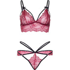 Ensemble soutien-gorge et string dentelle festonnée — détail texture surface