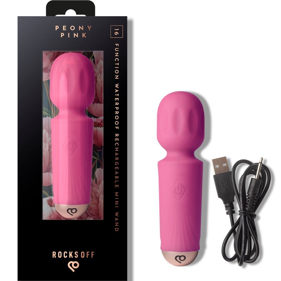 Mini wand vibrant rose Peony Pink posé devant sa boîte noire et son câble USB, vibromasseur compact silicone 16 fonctions étanche et rechargeable Rocks-Off.