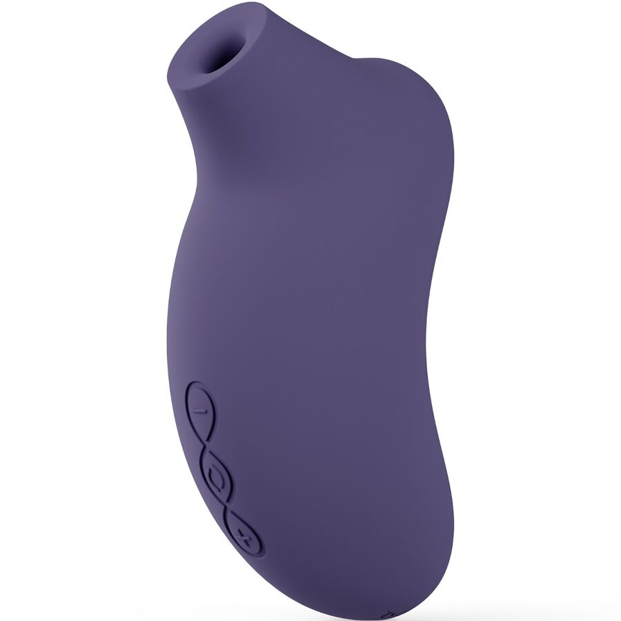 Stimulateur clitoridien sonique Sona 3 lilas vu de dos, silhouette galbee lisse en silicone et petit embout creux, masseur Lelo etanche rechargeable USB.