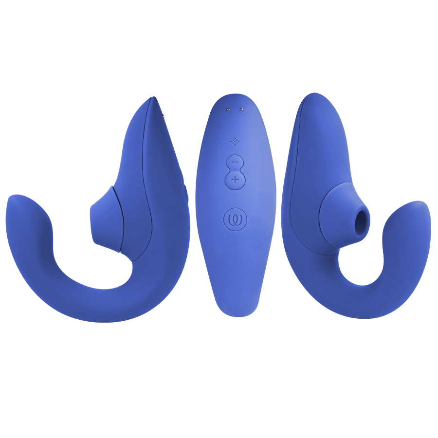 Trois vibromasseurs lapin Womanizer bleu roi posés à plat : vue de l'embout d'aspiration clitoridien, des boutons et de la branche interne vibrante en silicone.