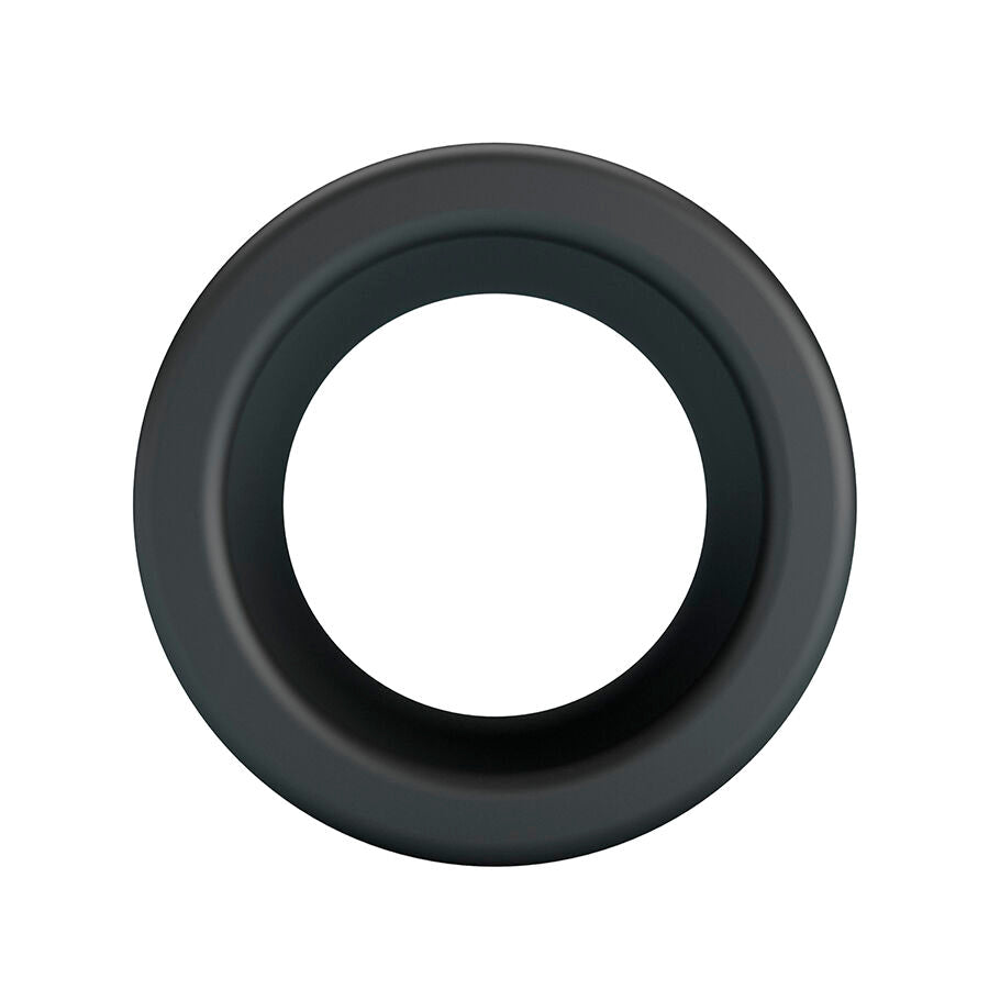 Gaine penienne en silicone noir vue de face sur l'ouverture, anneau epais a paroi large et fini mat, matiere souple etanche pour soutenir le penis.