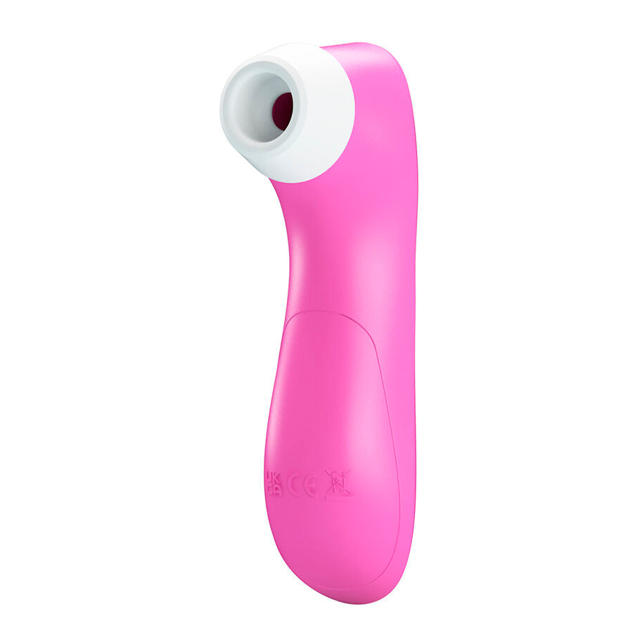 Stimulateur clitoridien par aspiration rose magenta vu de trois-quarts, embout de succion blanc et corps galbe en silicone, 8 niveaux et technologie de pulsation