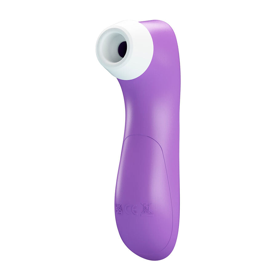 Stimulateur clitoridien violet de trois quarts montrant la chambre d'aspiration ronde en silicone, design incurve compact a 8 niveaux d'intensite et fonctionnement discret.
