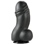 Gode XXL en PVC noir vu de trois-quarts, gland charnu et bourses moulees sur ventouse, fut epais et veine pour une presence interne intense et realiste.