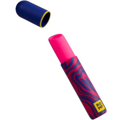 Mini stimulateur Lipstick ROMP au design de rouge a levres rose et bleu, capuchon retire, vibromasseur clitoridien discret a air pulse a 7 niveaux.