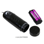 Télécommande du stimulateur de tétons ouverte montrant le compartiment à piles avec 2 piles violettes et son capuchon