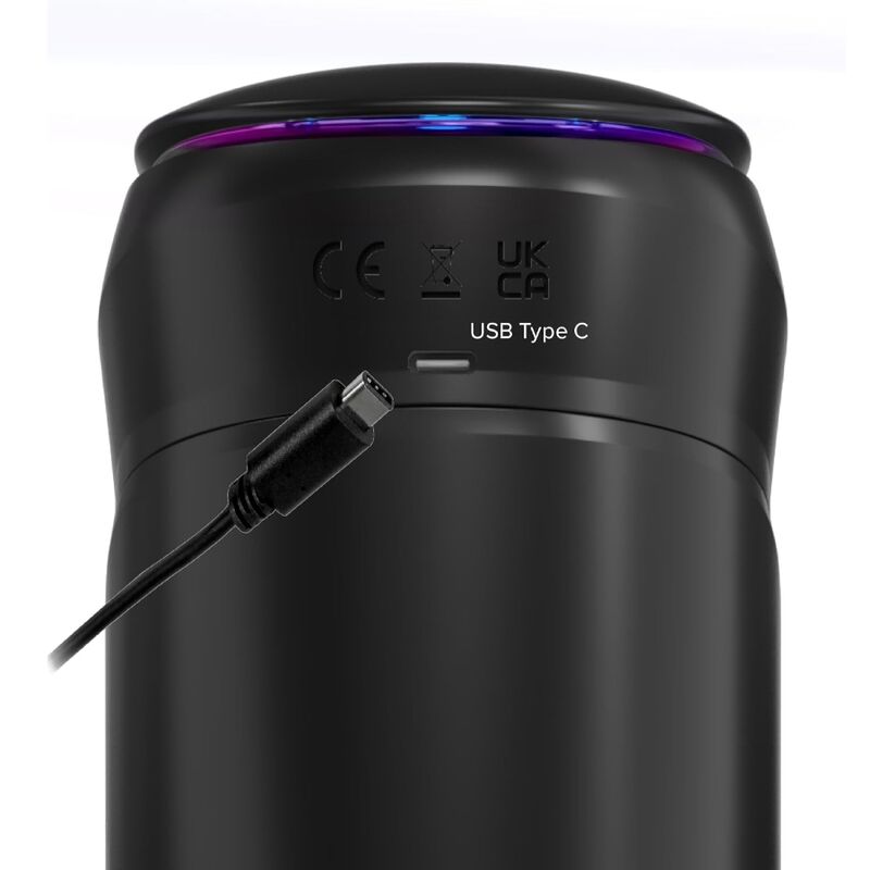 Gros plan sur le port de recharge USB-C du masturbateur automatique PDX Elite Moto-Bator Pro