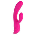 Vibrateur lapin rose vue de face, tige principale incurvée et bras stimulateur clitoridien plus court sur le côté