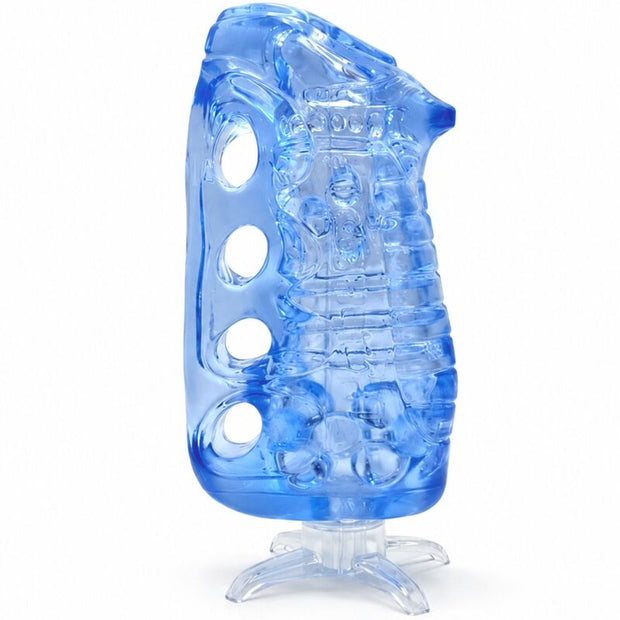 Masturbateur Fleshlight FleshSkins Grip Blue Ice bleu sur son support de séchage