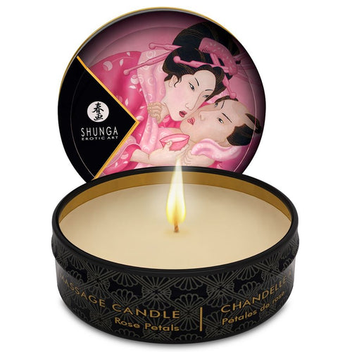 Bougie de massage Shunga parfum rose ouverte, couvercle orne d'une estampe japonaise erotique d'un couple enlace, cire chaude a verser sur la peau pour masser