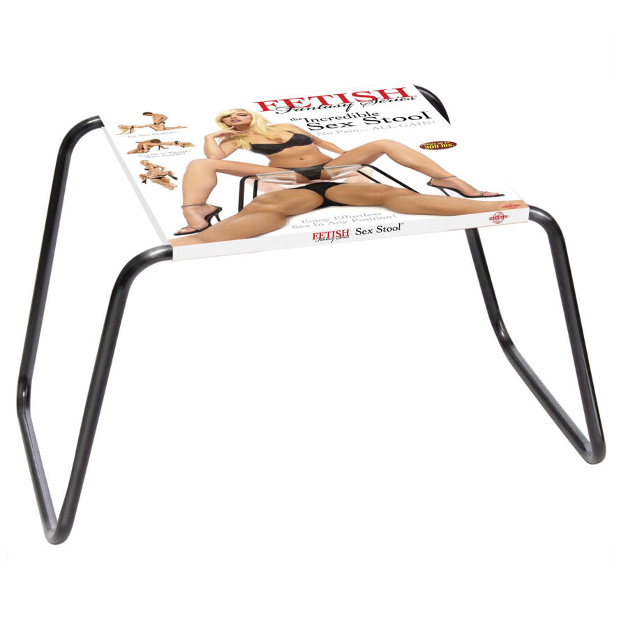 Boite du tabouret de positions Incredible Sex Stool de Pipedream, visuel produit presentant le cadre en acier tubulaire robuste et l'assise souple du modele pliable.