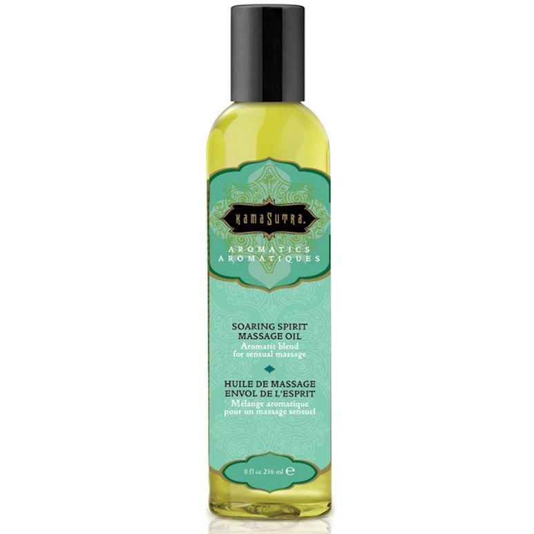 Flacon vert d'huile de massage Kamasutra Soaring Spirit Aromatics 236 ml, vue de face avec bouchon noir, formule sensuelle aux huiles naturelles pour un massage relaxant a deux.
