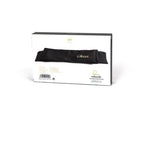 Boîte blanche et noire du masque satin Shhh Bijoux Indiscrets vue de dos avec le ruban replié, packaging du bandeau sensuel de privation visuelle pour couple.