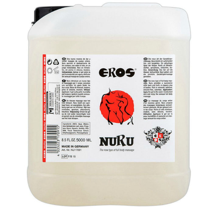 Gel de massage Nuru riche en minéraux corps à corps — vue de dos