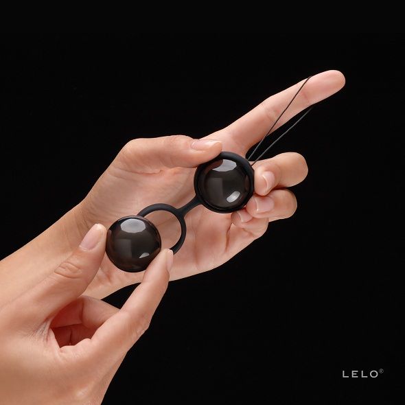 Boules de geisha avec poids interchangeables — vue de dos