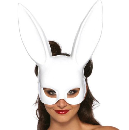 Masque de lapin blanc aux longues oreilles dressees, porte sur le haut du visage par une modele. Accessoire de jeu de role facon mascarade signe Leg Avenue.