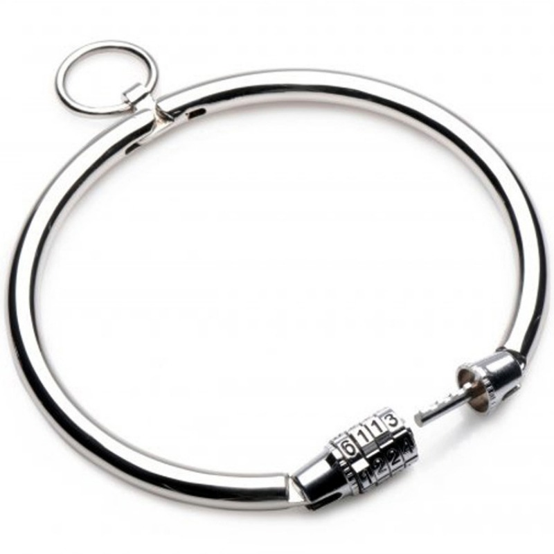 Collier en métal verrouillable avec anneau Metal Hard, collier rigide en acier inoxydable a cadenas a combinaison numerique et anneau frontal pour chaine ou laisse.