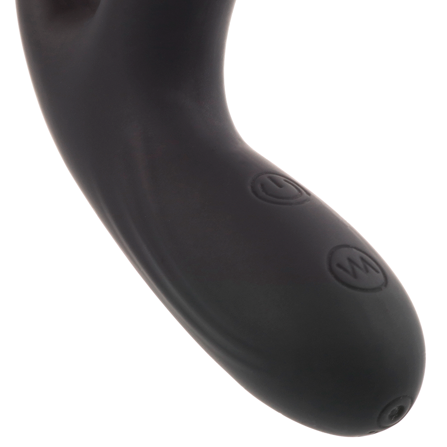 Gros plan du masseur anal Addicted toys en silicone noir, surface mate et panneau de commande a boutons, 30 fonctions vibrantes rechargeables et etanches.