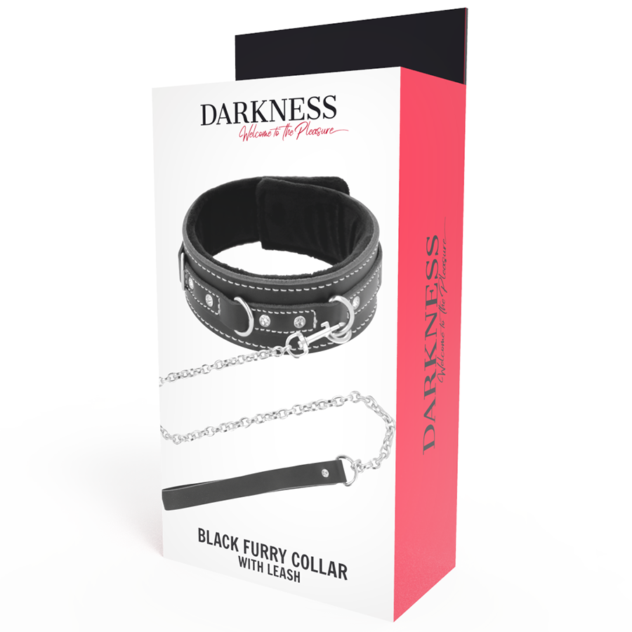 Collier en cuir avec laisse à maillons — détail texture surface