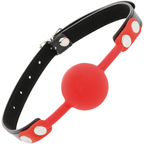 Bâillon couvre-bouche silicone sangles cuir — vue rapprochée