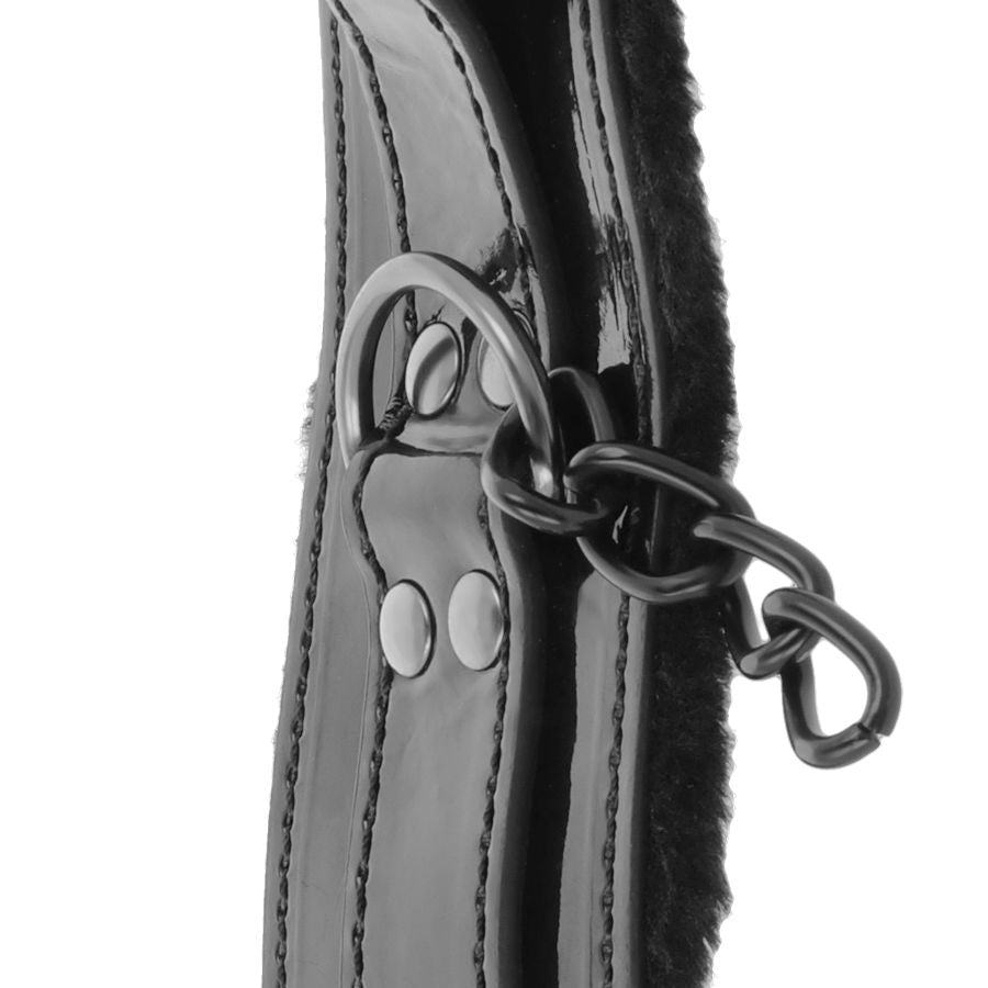 Menottes ajustables en simili noir avec cadenas — vue de dos