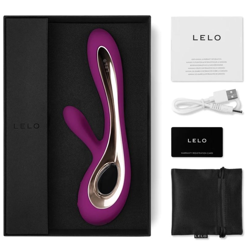 Vibromasseur rabbit double stimulation point G et clitoris — détail texture surface