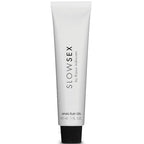 Tube blanc Anal Play Gel Slow Sex Bijoux Indiscrets a bouchon noir, photographie isolee sur fond blanc, gel de stimulation anale base eau 30 ml