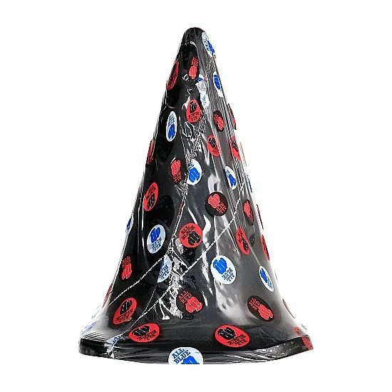 Plug triangulaire geant All Black 30 cm en silicone et PVC, variante decorative noire mouchetee de paillettes, large base stable pour une dilatation anale extreme et profonde.