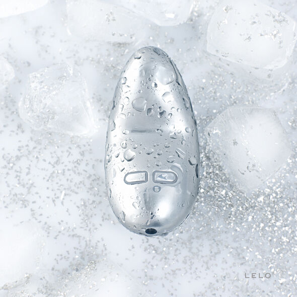 Stimulateur clitoridien YVA en acier inoxydable — vue de dos