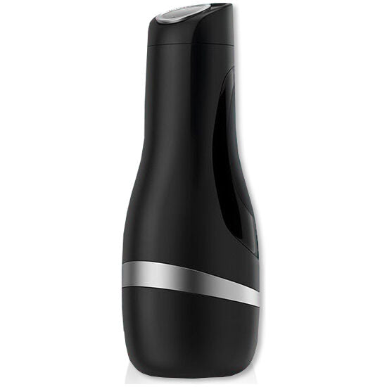 Masturbateur Satisfyer Men Classic Silver en boitier noir ferme avec liseré chrome, vue de face sur sa coque opaque, gaine interne non visible.