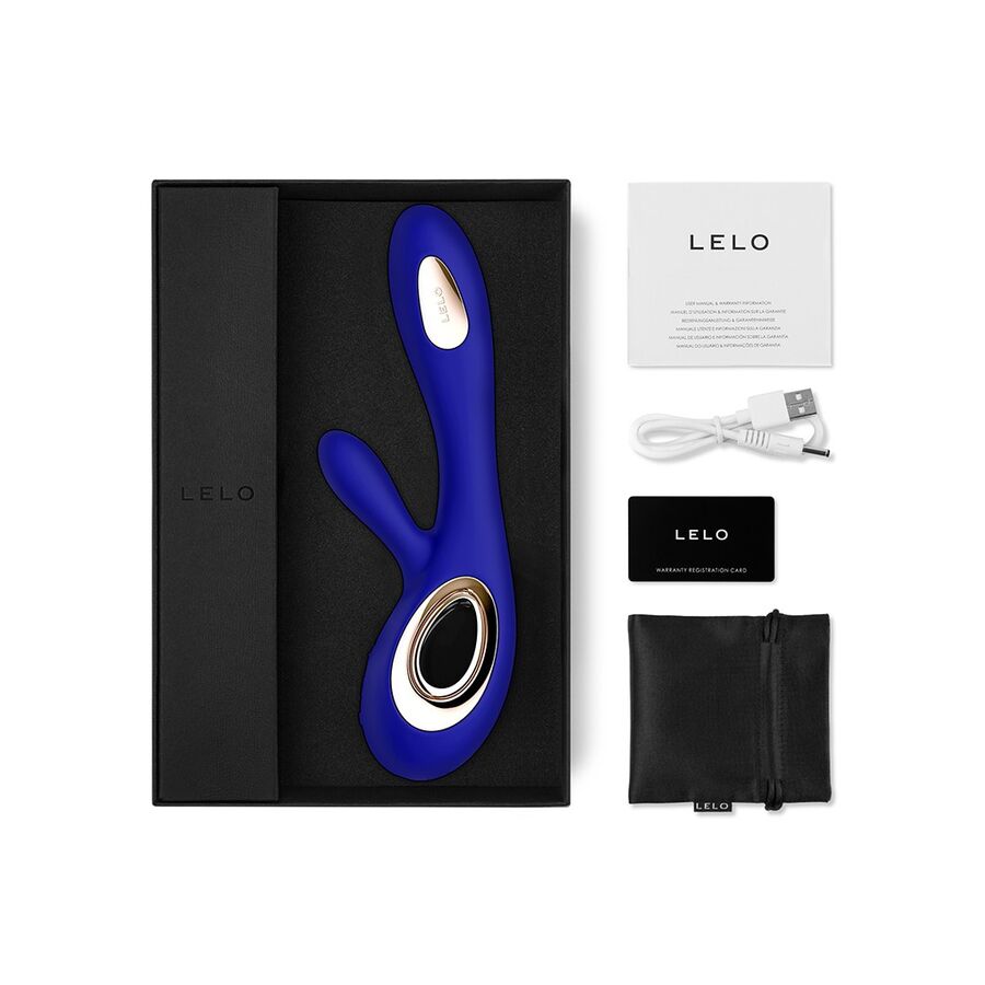 Rabbit Soraya Wave de Lelo bleu dans son écrin avec le manuel, le câble USB, la carte de garantie et la pochette satinée, vibromasseur double action de luxe.