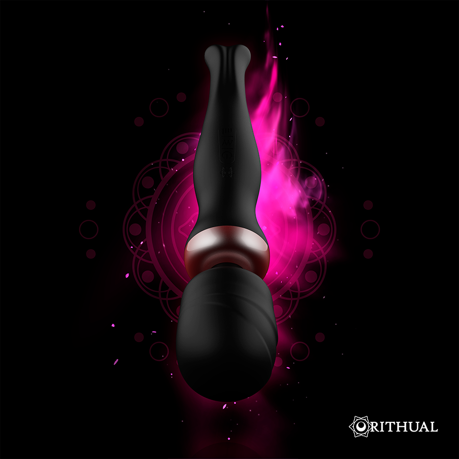 Visuel d ambiance du wand Akasha Rithual sur fond noir et fumee rose, tete massante souple en silicone medical mise en valeur, stimulateur externe rechargeable et discret.