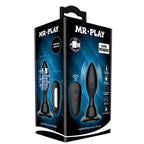 Boite Mr Play Super Power du plug anal vibrant en silicone, packaging noir et bleu illustrant le plug a ventouse, la telecommande et les pictogrammes 12 modes etanche USB.