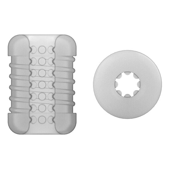 Gaine interne translucide à picots du Bhandy à gauche, embout circulaire ajouré à droite. Gros plan sur la texture en alvéoles et l'orifice étoilé du manchon abstrait.