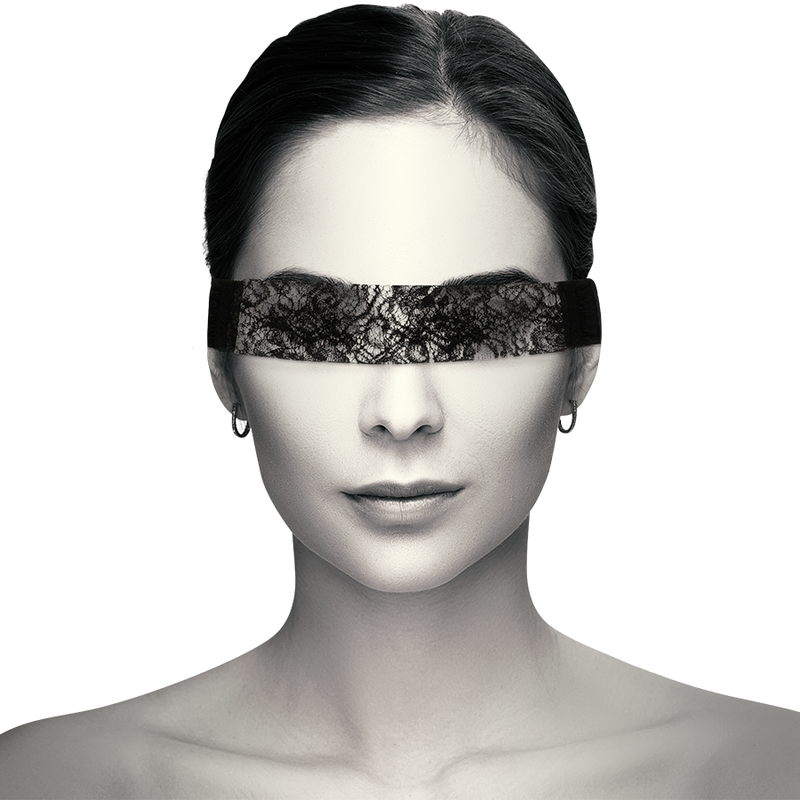 Masque en dentelle noire avec ruban — détail produit