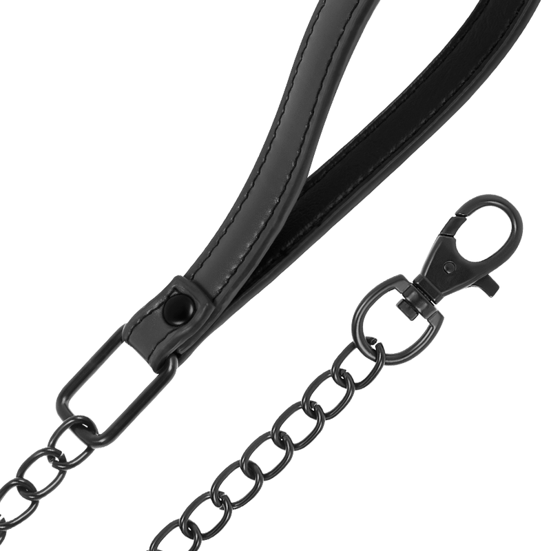Laisse a chaine metal noir du collier Fetish Submissive avec poignee en cuir vegan et mousqueton, accessoire de soumission resistant pour mener le ou la partenaire.